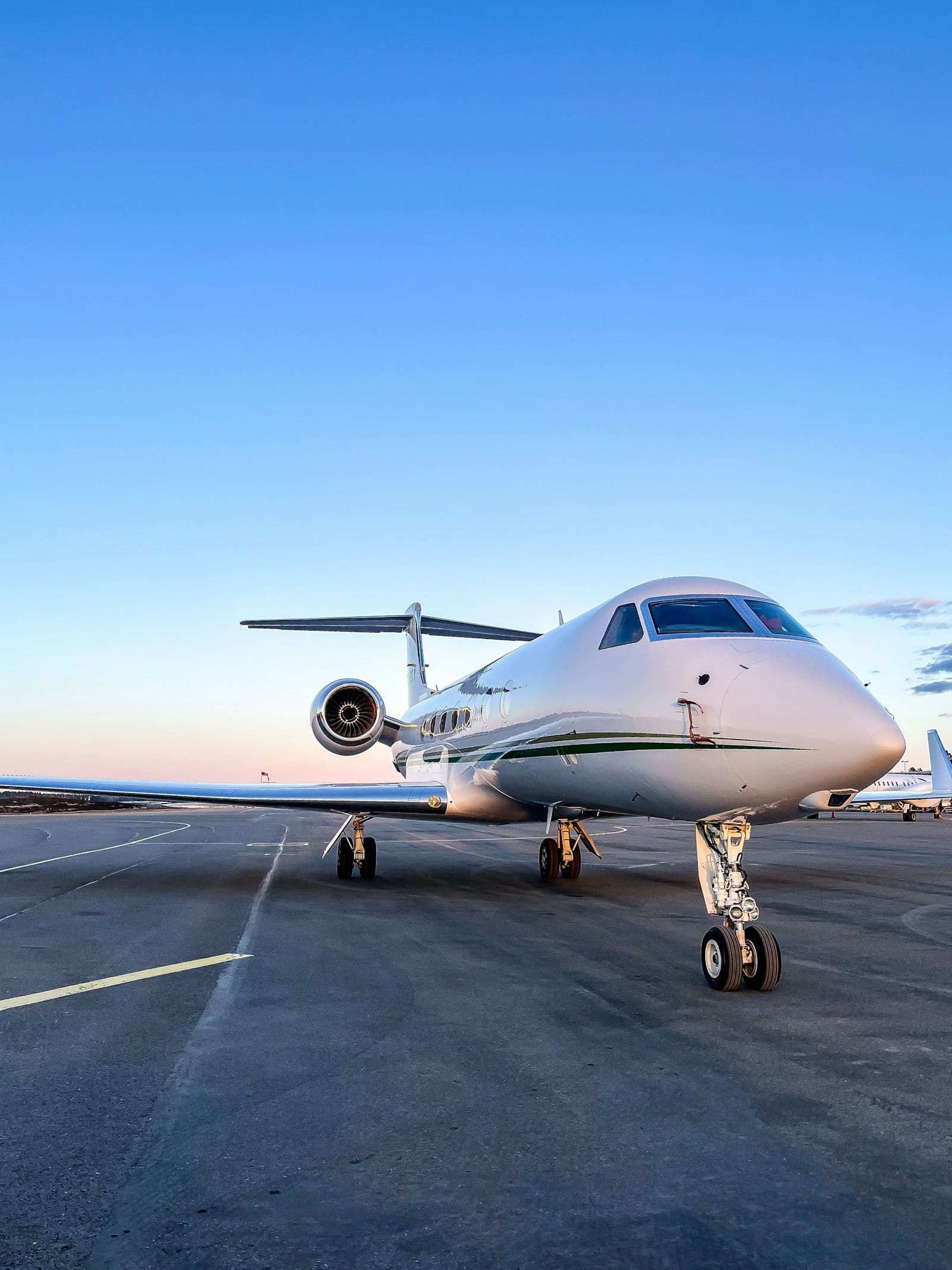 Gulfstream G550 · Challenger 650